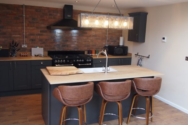 Dekton worktops in a graphite Shaker kitchen \ The Gallery fitted kitchens